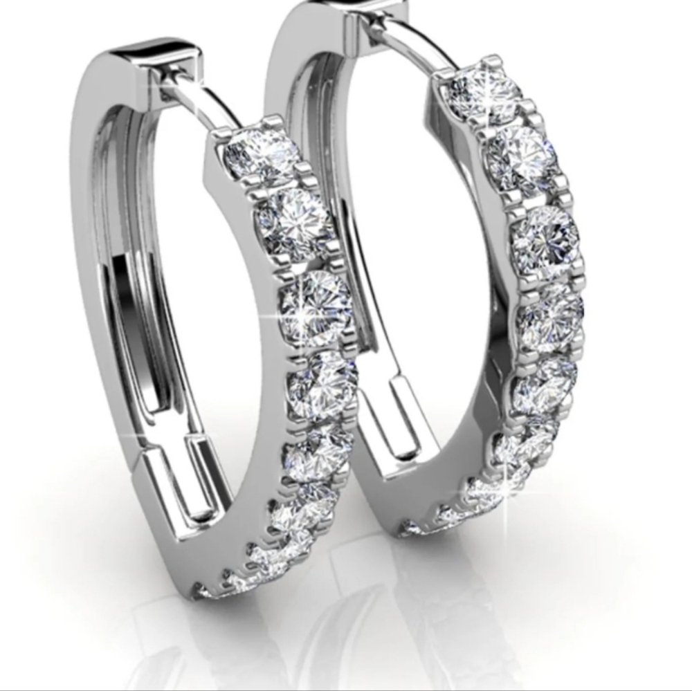 Cate & Chloe Waverly 18k White Gold Plated Heart Hoop Earrings
